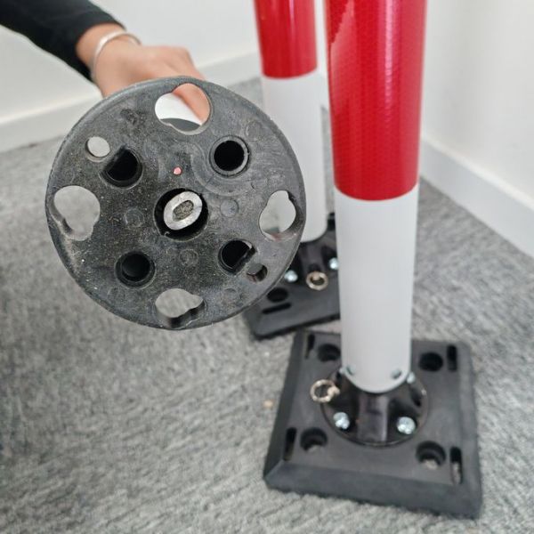 Reflective Safety Warning Bollards with Removable Base Pin Flexible Delineator 1050 Traffic Barrier Flexible PE Post