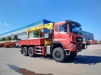Caminhão de guindaste Dongfeng de 8 toneladas com rotação de expansão de amplitude e mecanismos de elevação