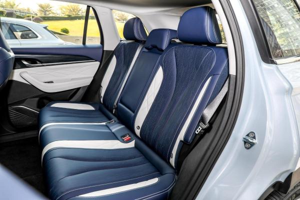 Geely Monjaro Xingyue L 2022 1.5t Thor Hi-F Hybrid Super Xun with After-sales Service