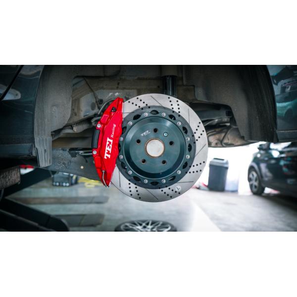 Front 6 pot and rear 4 pot caliper BBK auto brake system For Volkswagen Golf 8GTI 18 inch rim