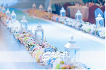 72cm Height Glass Candle Holders , Windproof Candle Holder Stand