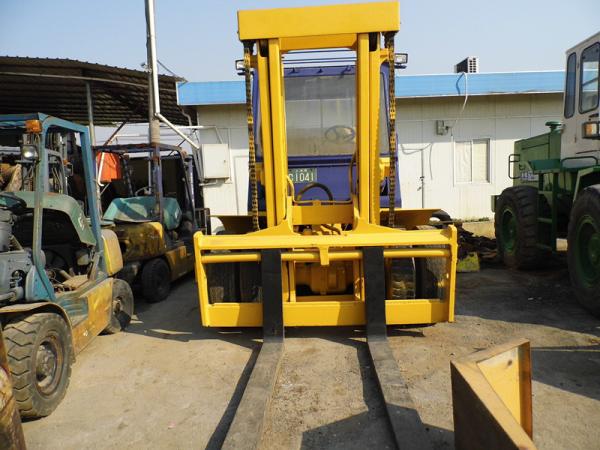 Used KOMATSU FD100 10T Forklift for sale At lowest price original japan