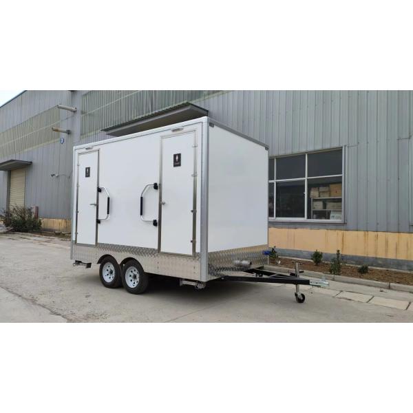 Outdoor Portable Toilet Trailer for Public Facilities 2/3 Stall Mobile Restroom
