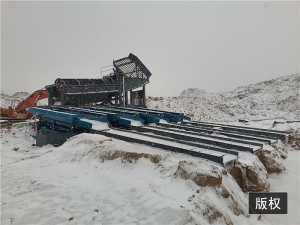 Highe Tension Steel 200TPH Solid And Gravel Washing Plant With 4 Sluice Boxes