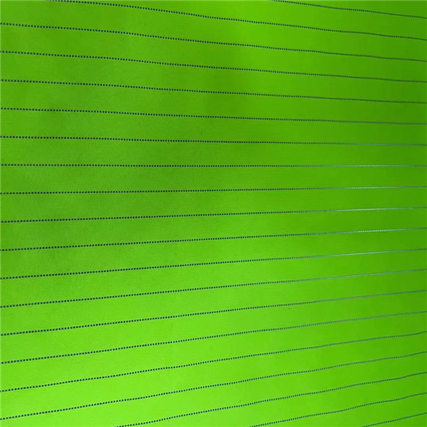 Покрашенная пряжей морщинка ткани 50DX75D 80gsm 150CM куртки зимы свободная