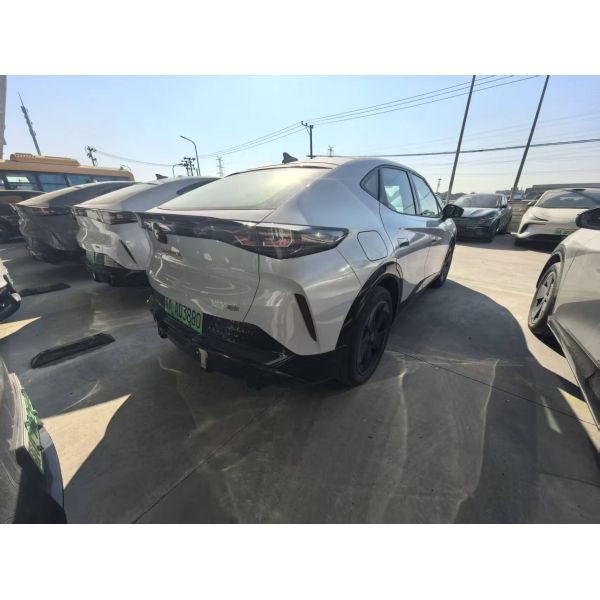 Volkswagen ID. UNYX Pro Long Range Edition with 80.2 kWh Battery and Facelift Automatic