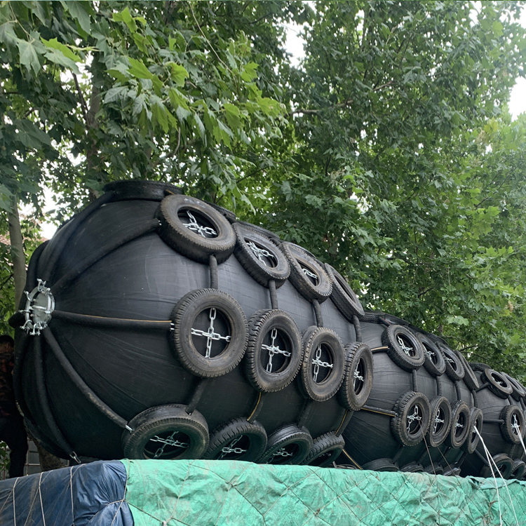 New Design Inflatable Floating Pneumatic Ship Rubber Professional Yokohama Tires Marine Fender NR/SBR Blend Rubber Cylindrical