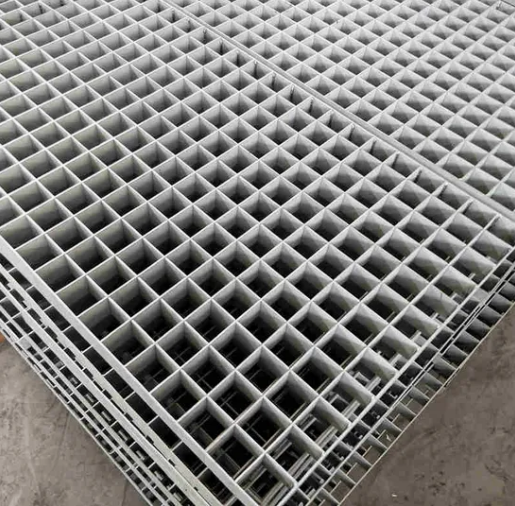 30X100mm Galvanized Steel Heavy Duty Walkway Grating for Outdoor Steps and Platforms