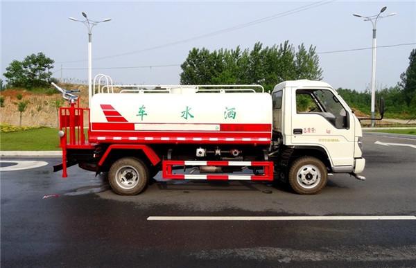 FOTON 2000 de 4x2 530 do galão Q235 do aço carbono da água litros de caminhão de petroleiro