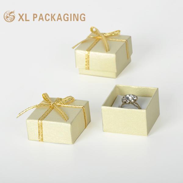 Custom 800g Rigid Jewelry Gift Box with White Velvet Insert and Gold-Edge Ribbon Bow for Rings