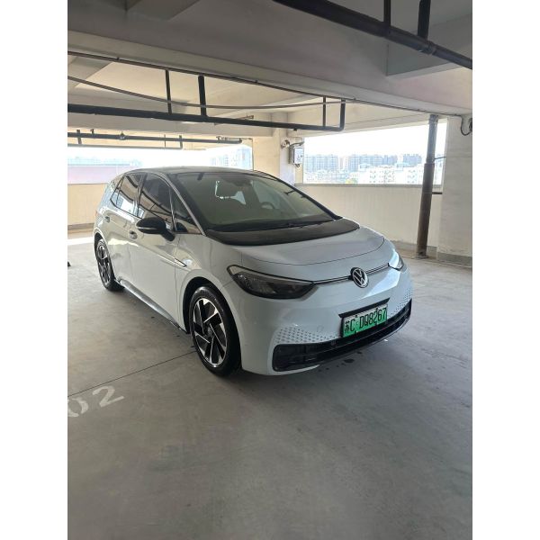 Volkswagen 2023 ID.3 Electric Hatchback with 52.80 kWh Battery and 30,000 km Mileage in Pure Smart Edition