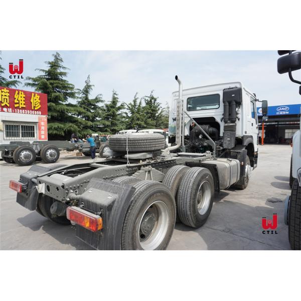 Sinotruk HOWO 30-50Ton 420HP Diesel Heavy Duty Tractor Trailer Head Truck