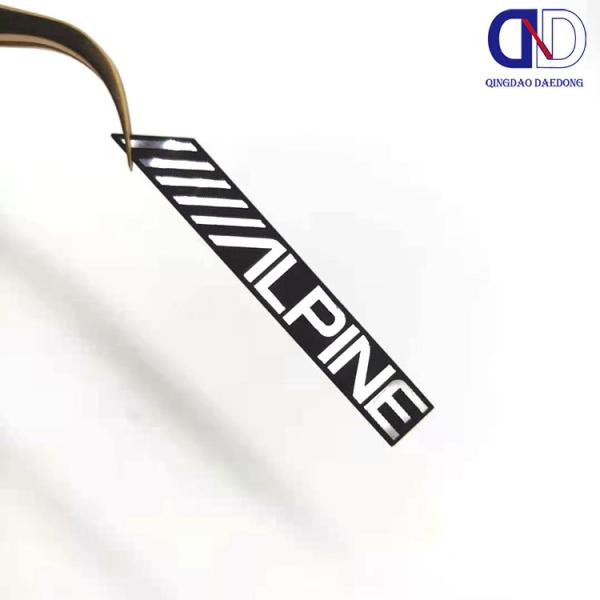 Customised Logo Accepted Metal Car Logo LED for End Car Personalization