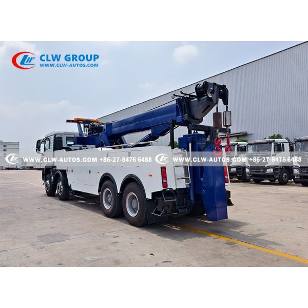 HOWO 8X4 30 Ton Rotary Wrecker Truck with 360° Rotatable Boom and Dual 15-Ton Hydraulic Winches