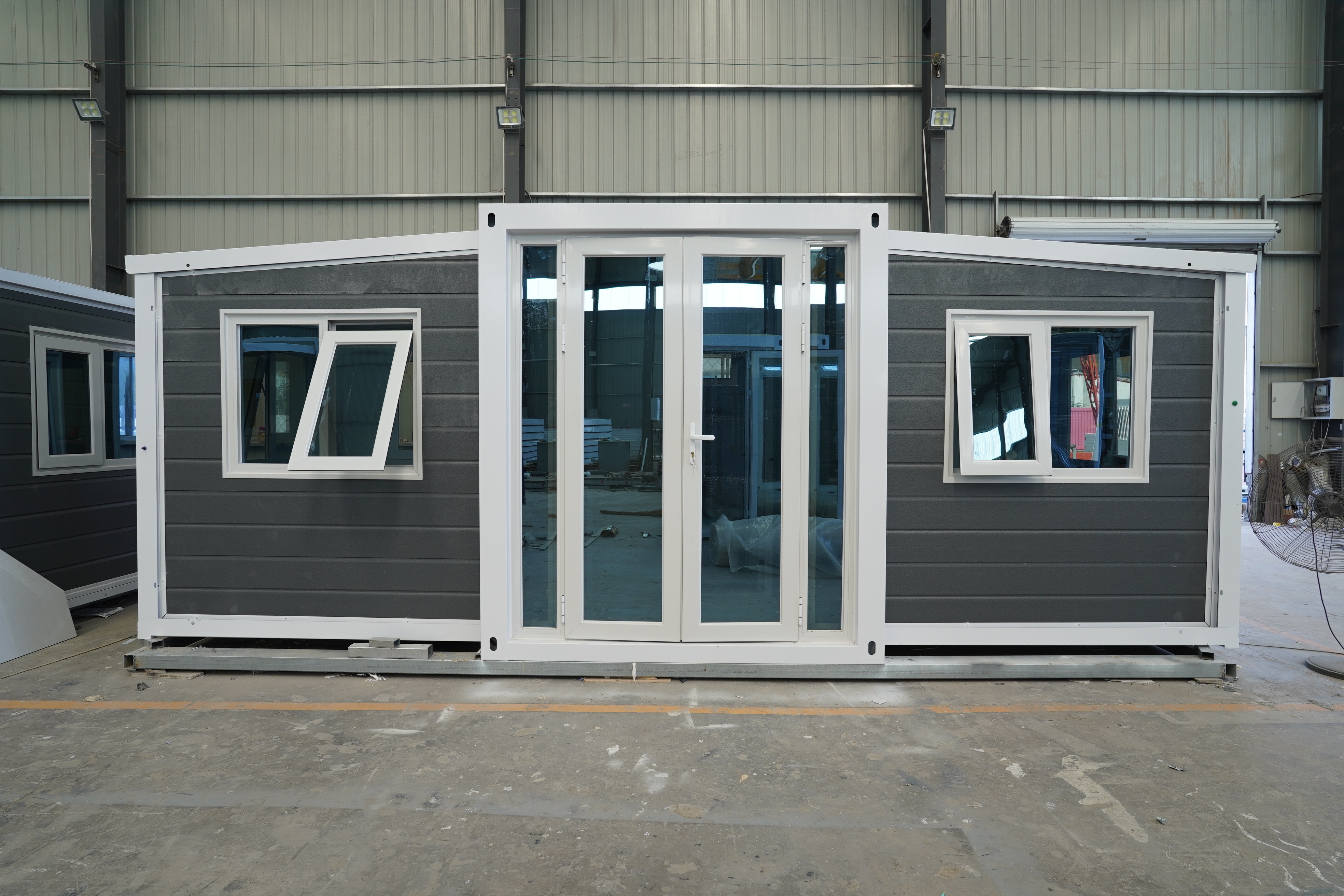 Prefabricated House Custom Designed Modular Structures Offering Flexible Floor Plans and of Materials for Various Building Needs