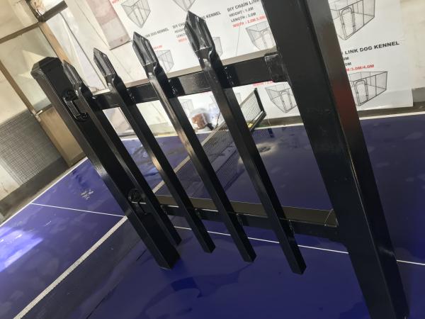 Crimped Press Top Security Residential Fencing Panels H1.8M*W2.4 Rails 50mm
