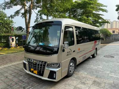 Toyota Coaster Prix pas cher Autobus diesel d'occasion Autobus à moteur avant Autobus à vendre Autobus d'occasion