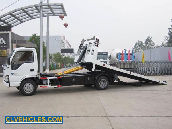 600P 130hp International Flatbed Tow Truck Isuzu Rollback Truck Diesel