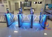 Porte automatique de barrière d'aileron pour l'entrée piétonnière de l'immeuble de bureaux RFID