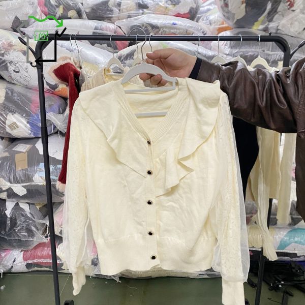 Second Hand Knitted Long Sleeved Thick T Shirts Used women Clothes China Wholesale