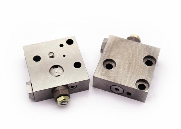 Komatsu Machinery Spare Parts PC200-6 PC200-7 Hydraulic Relief Valve For Crawler Excavator