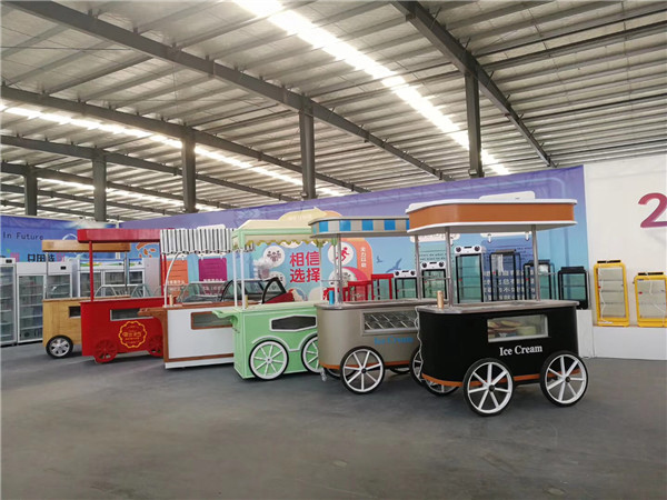 Awning Gelato Cart Mobile Ice Cream Push Cart with Wheels for Sale