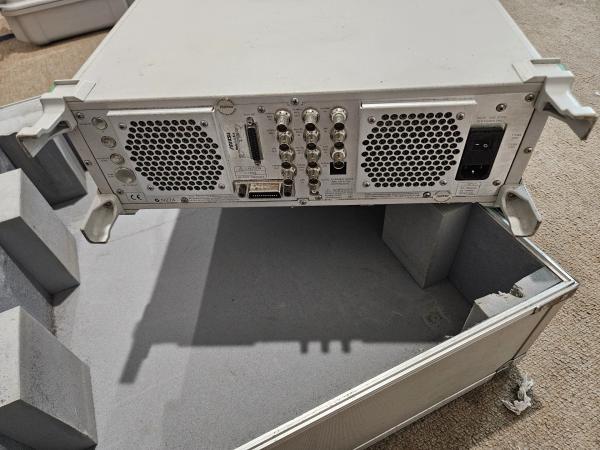 Low Phase Noise RF Microwave Signal Generator Anritsu MG3692A 2–20 GHz