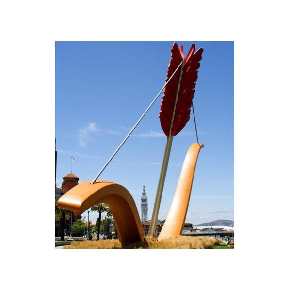 Нержавеющая сталь ландшафта скульптуры лука и стрелы современная на открытом воздухе