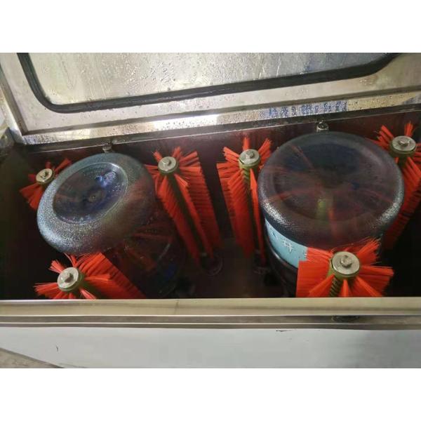 Полуавтоматическая машина для чистки бутылок для напитков в пластиковых упаковочных материалах