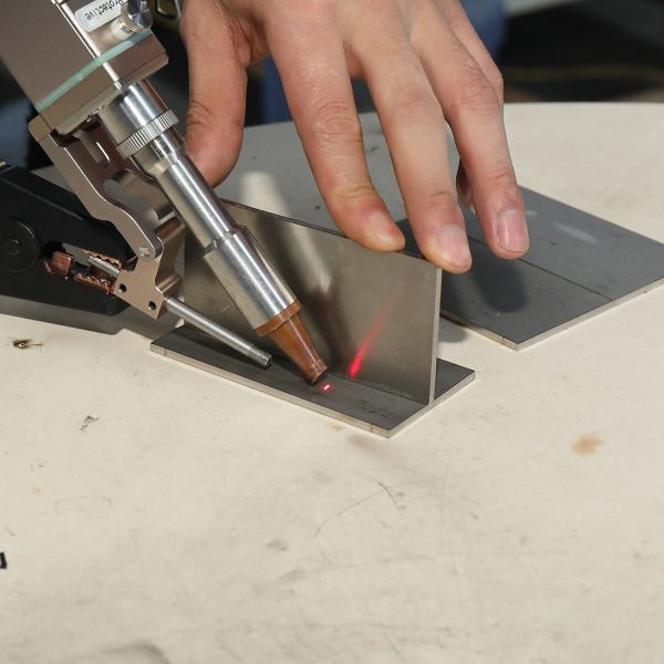 HanWei Handheld Single Wobble Welding Head with Double Wire Feeding Function