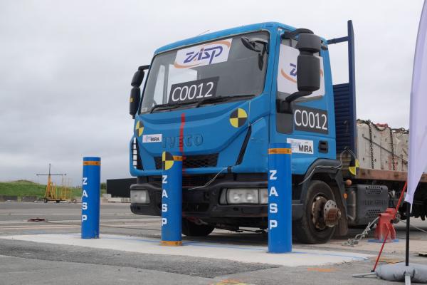 Retractable Bollards with 20/25/30/40/50/60/70mm Size Options IWA 14-1 and PAS 68 Certified for Outdoor Use