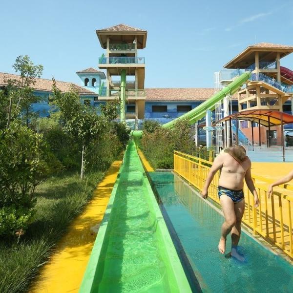 Slide aqualoop en fibre de verre pour le parc d'attractions