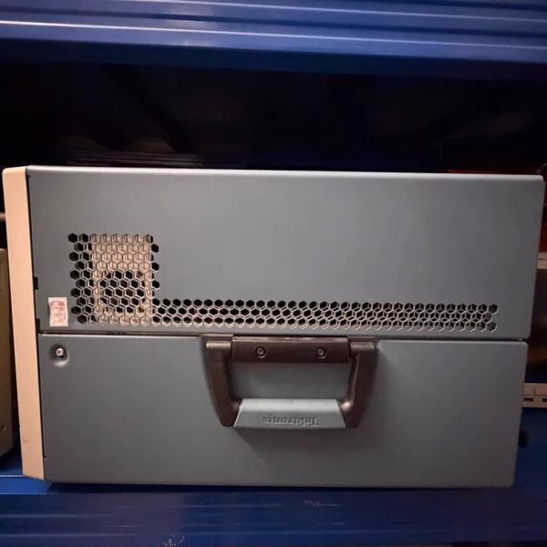 Tektronix DSA70804B 8 GHz Digital Serial Analyzer with 25 GS/s Sample Rate and 4 Channel Jitter Analysis