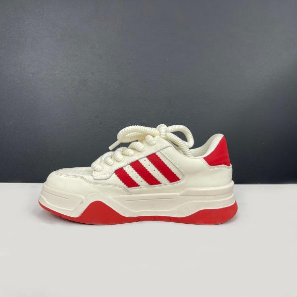 Breathable Classic Rubber Canvas Shoes Women Sneakers With Assorted Colors