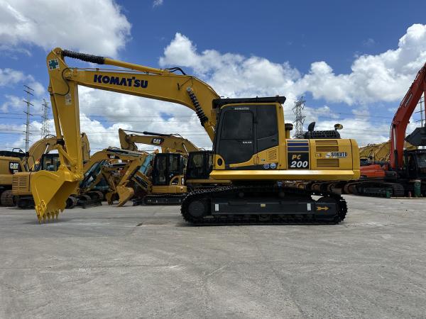 Good condition used komatsu PC200-8 excavator komatsu digger