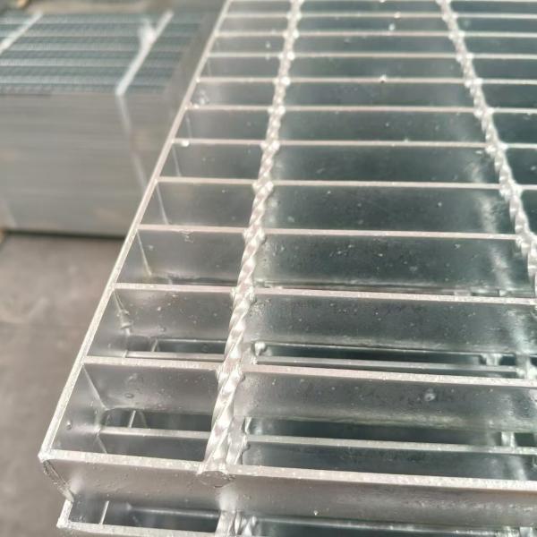 Modular Industrial Steel Grating For Flexible Layouts Adapting To Your Changing Needs