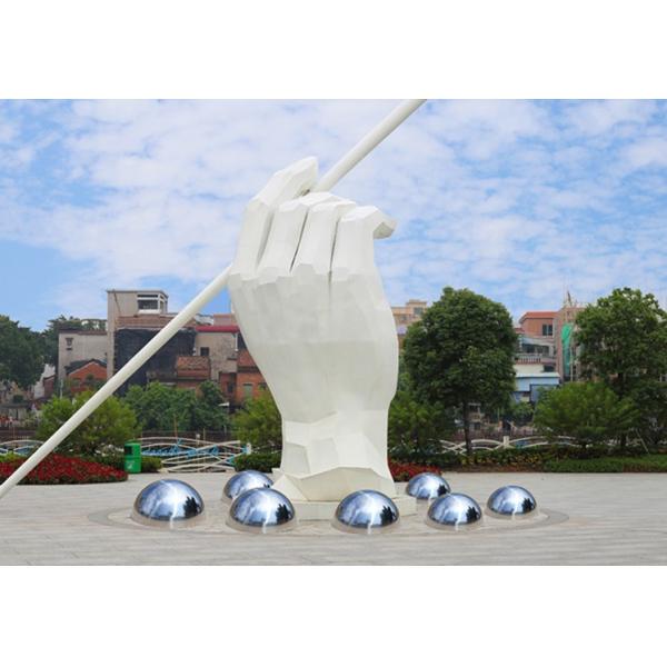 Отполированная максимумом неубедительным поверхность нержавеющей стали половинной сферы почищенная щеткой блеском