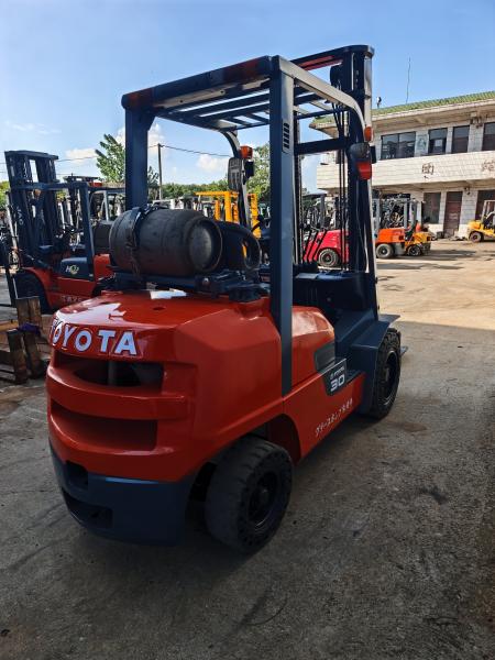 Used Toyota 30 Forklift 3 Tons 4 Meters Lifting Machine Dual Use Gas Lpg Secondhand Toyota Forklift
