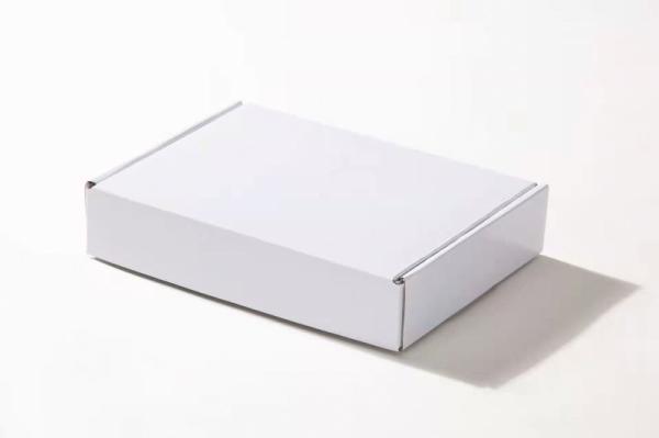 Pastel Beige Clothing Shipping Boxes Paperboard Corrugated Board