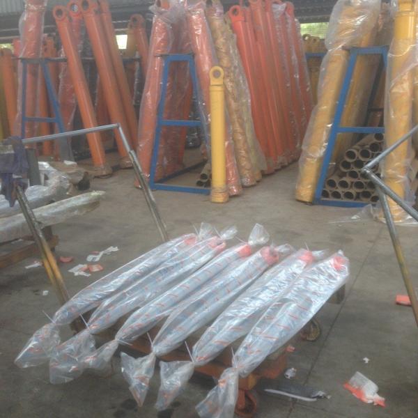 Doosan  DH55 arm  hydraulic cylinder rod， excavator spare parts