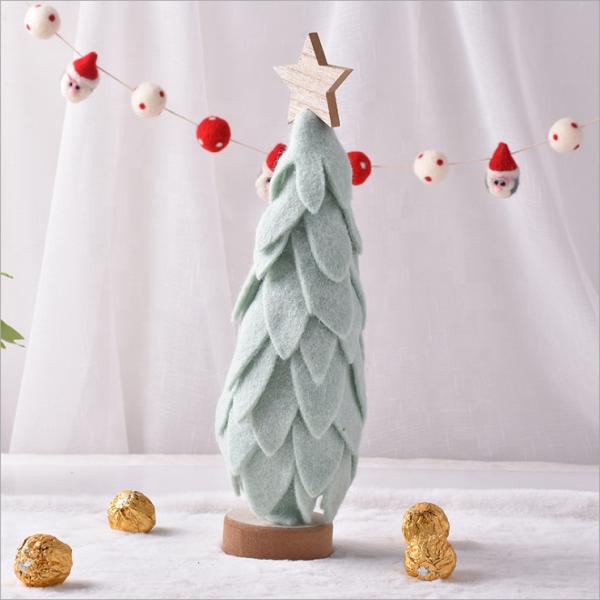 Wool Felt Material Christmas Ornament Crafts Custom Logo With Big Leaf Decoration