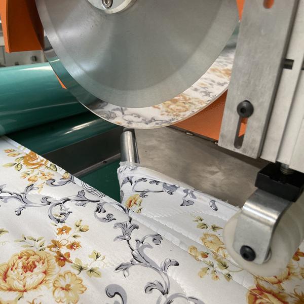 3-12mm Stitch Industrial Hemming Machine High Speed Computerized Non - Shuttle Working For Quilts And Com