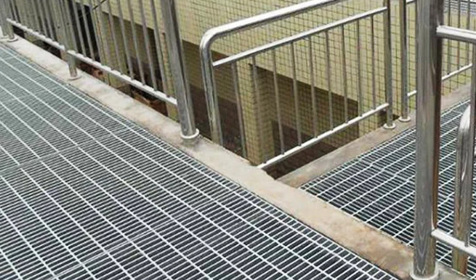 Bridge Decking Steel Walkway Grating Steel Grid Floor Grating for Plants