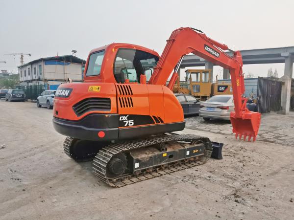 Affordable Second Hand DOOSAN DX75 Excavator with Original Paint and Good Condition