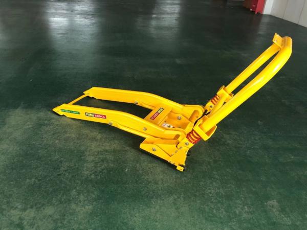 20Kg Folding Parking Anti Ram Vehicle Barriers Rubber Plate