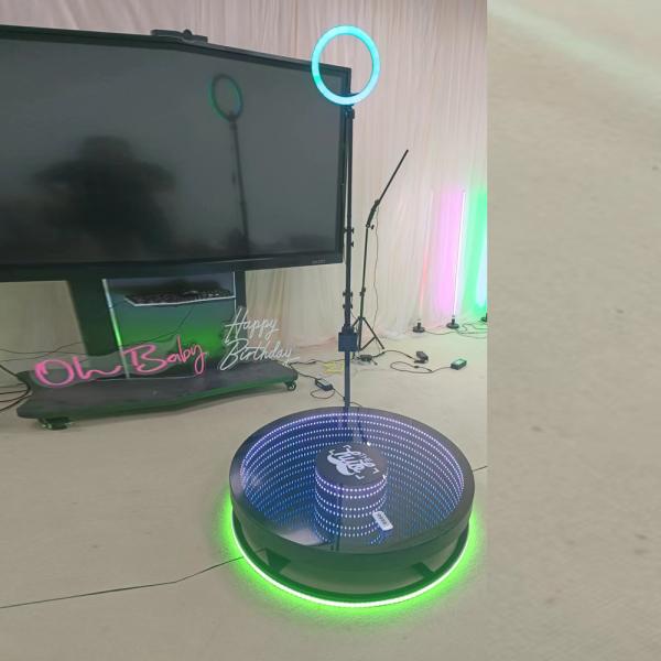 27 Inch 32 Inch LED 360 Photo Booth Automatic Spin Portable For Nightclub