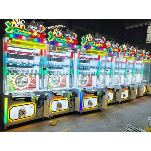 2 Players Shake Ball Gift Machine With CE Safety Certifications Coin Operated Shake Ball Gaming Device Win Prizes For Game Stores