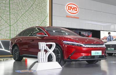 5 portes 5 pose des voitures mi grand Byd Han Ev de BYD EV 610-715KM