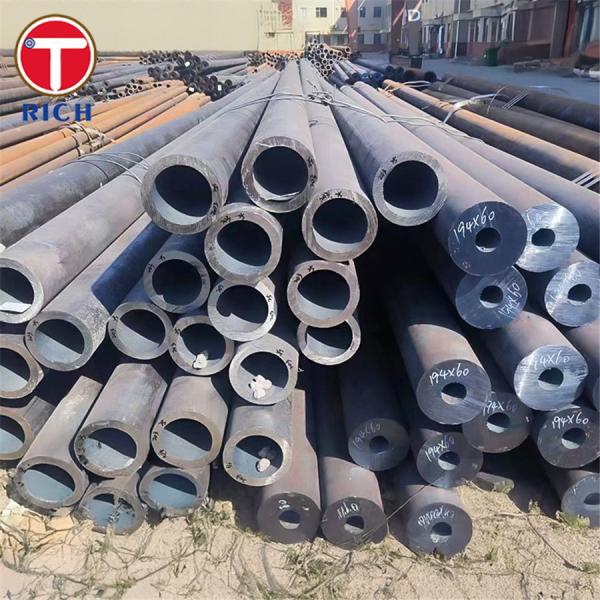 Tubes ronds structurels en acier allié 12Cr2Mo Tubes en acier sans soudure pour le craquage du pétrole