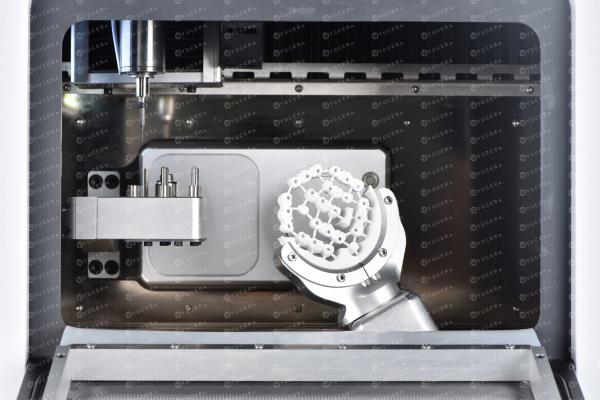 Machine de fraisage multifonctionnelle Yucera réglable pour la fabrication professionnelle